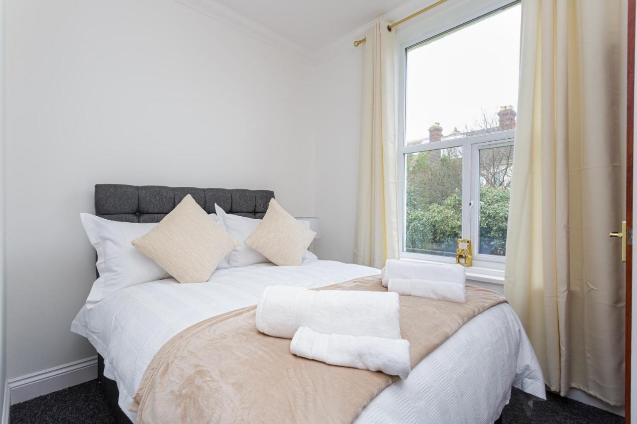 Luxury Granada Apartments - 1 & 2 Bed Flats W Free Parking Perfect For Contractors, Students Near The Beach Portsmouth Quarto foto