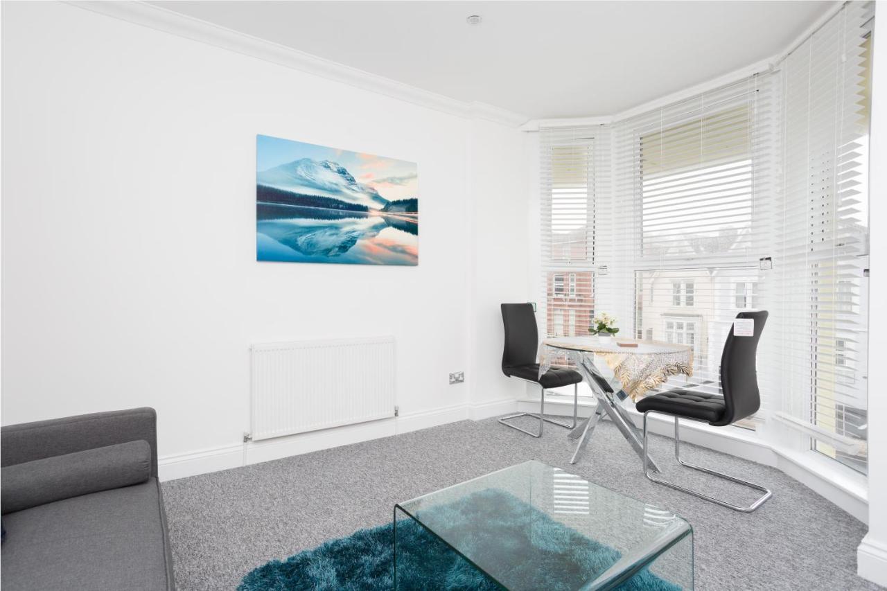 Luxury Granada Apartments - 1 & 2 Bed Flats W Free Parking Perfect For Contractors, Students Near The Beach Portsmouth Quarto foto