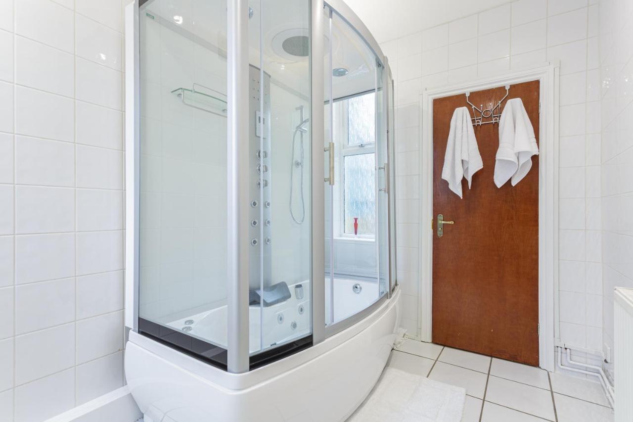 Luxury Granada Apartments - 1 & 2 Bed Flats W Free Parking Perfect For Contractors, Students Near The Beach Portsmouth Quarto foto
