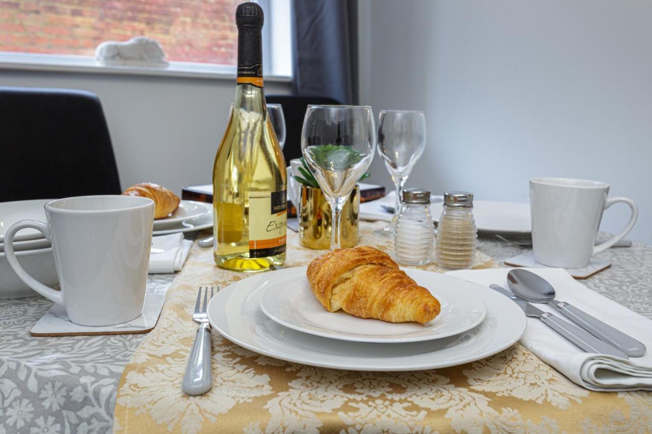 Luxury Granada Apartments - 1 & 2 Bed Flats W Free Parking Perfect For Contractors, Students Near The Beach Portsmouth Quarto foto